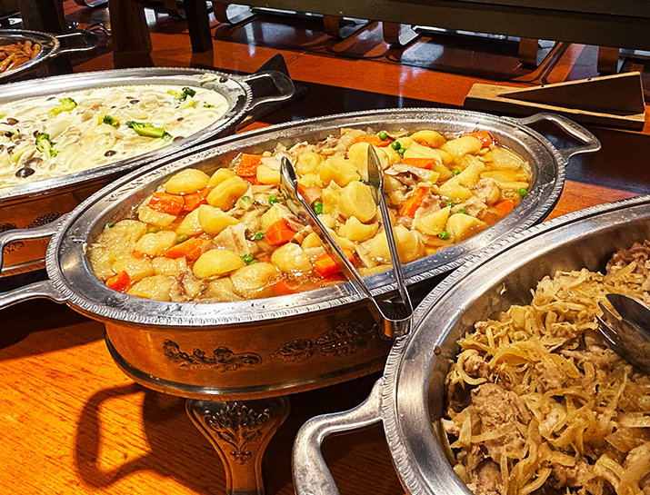 種類豊富なお惣菜